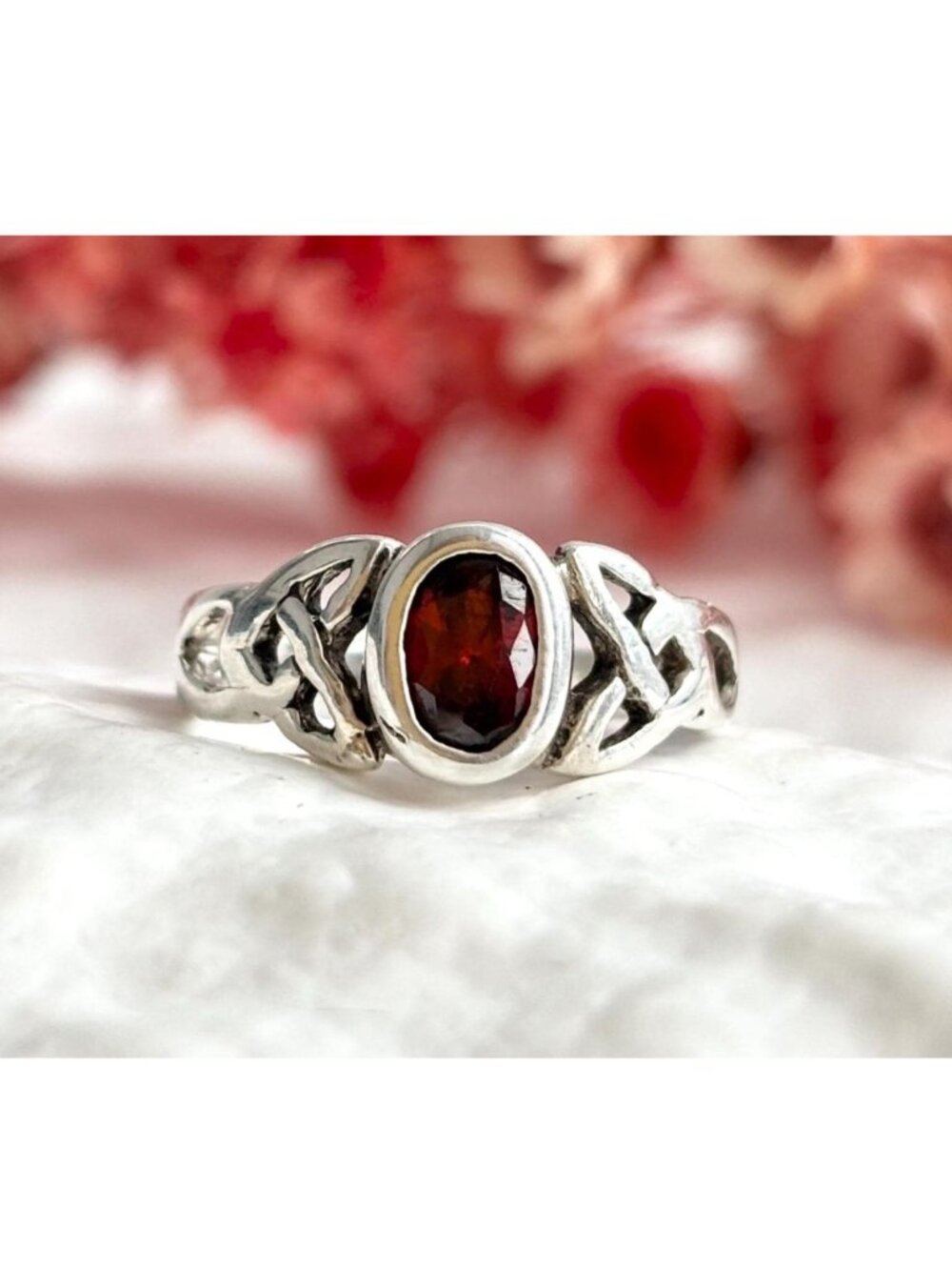Celtic Knot Garnet Gemstone Sterling Silver 925 Vintage Ring - sz 4